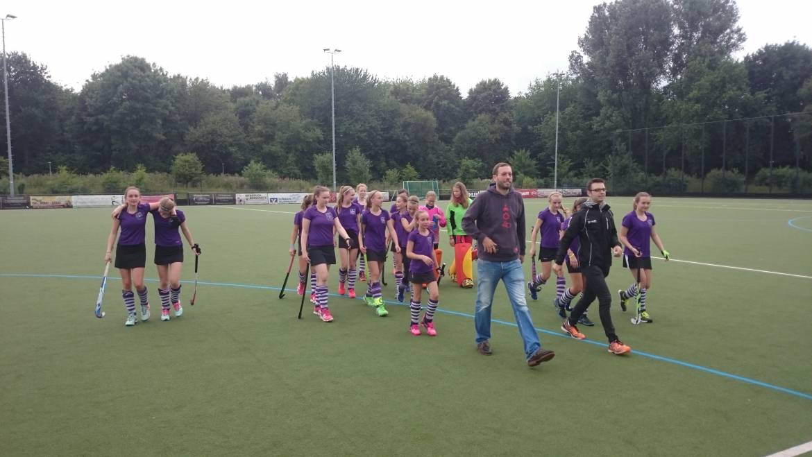 Julie Gruner trifft zum ersten Saisonsieg der A-Mädchen